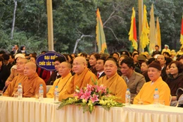 Chùm ảnh ghi từ Hội xuân Yên Tử 2014